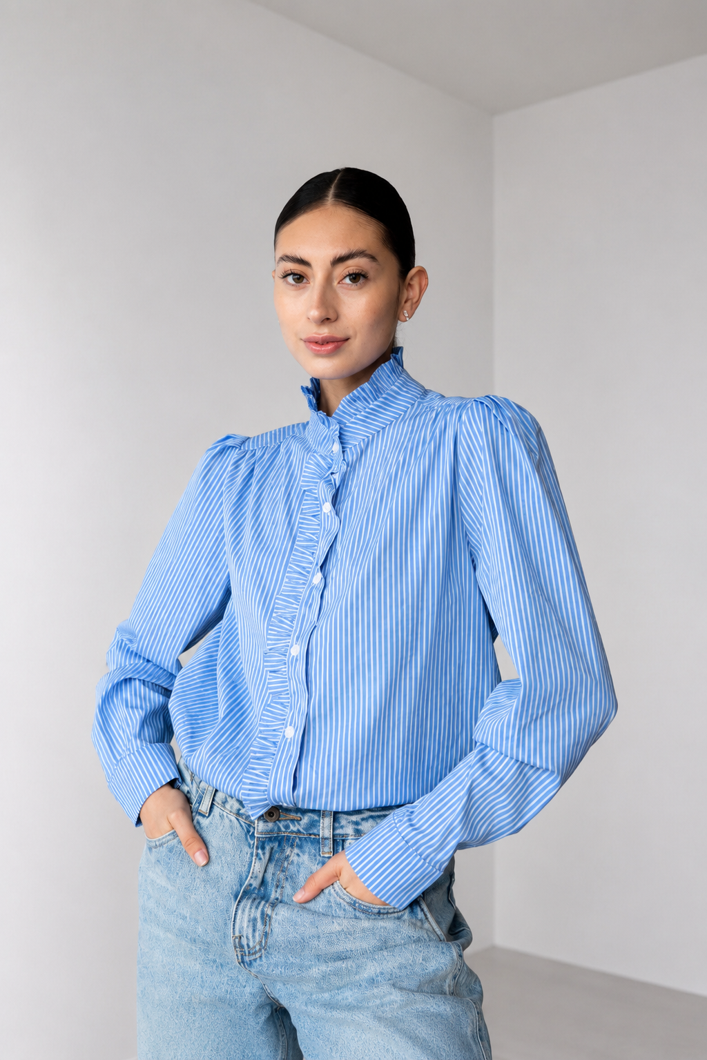 Juli Blue